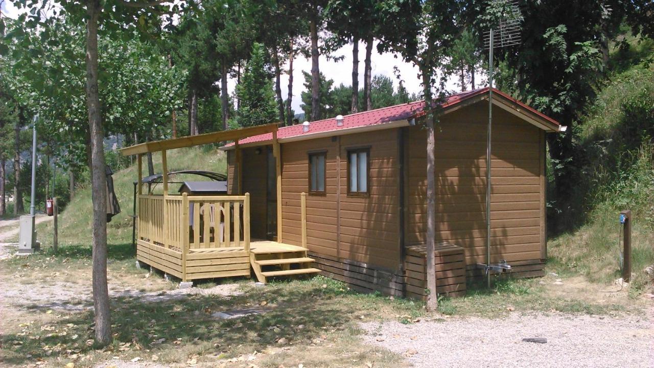 Bungalows Del Camping Pedraforca Saldés Exteriör bild