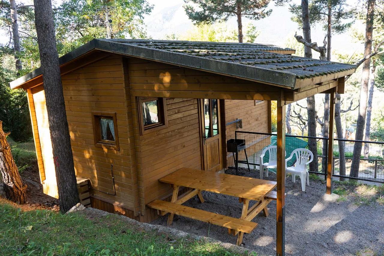 Bungalows Del Camping Pedraforca Saldés Exteriör bild