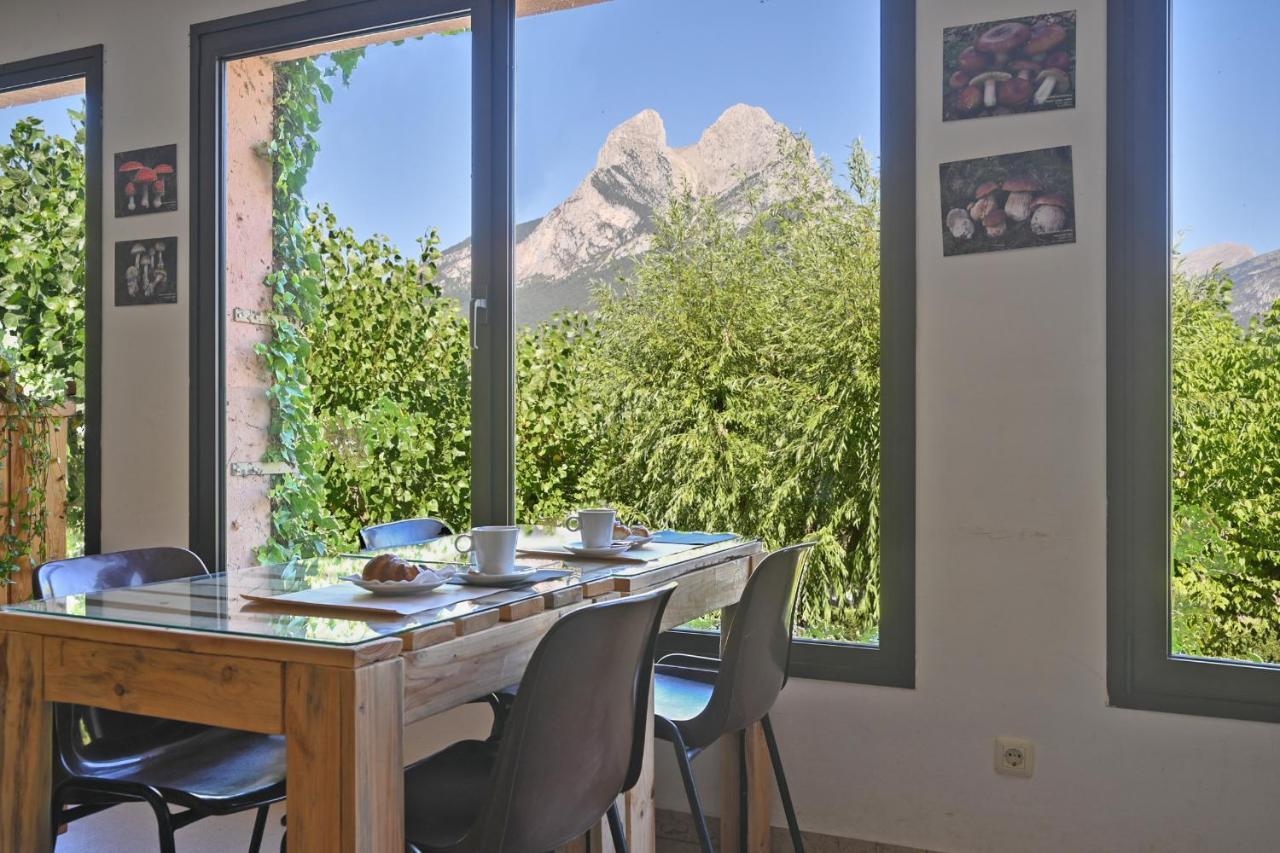 Bungalows Del Camping Pedraforca Saldés Exteriör bild