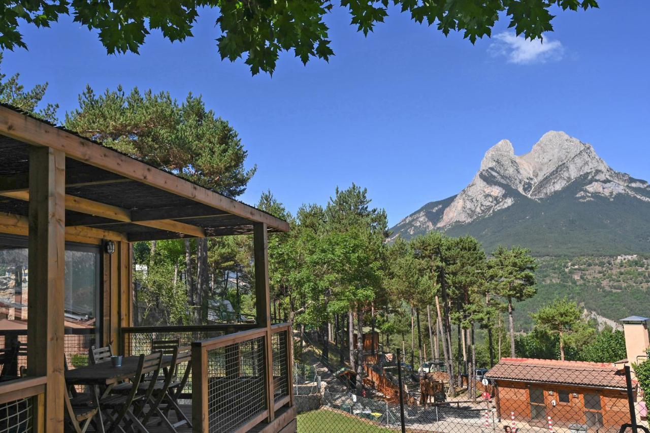 Bungalows Del Camping Pedraforca Saldés Exteriör bild