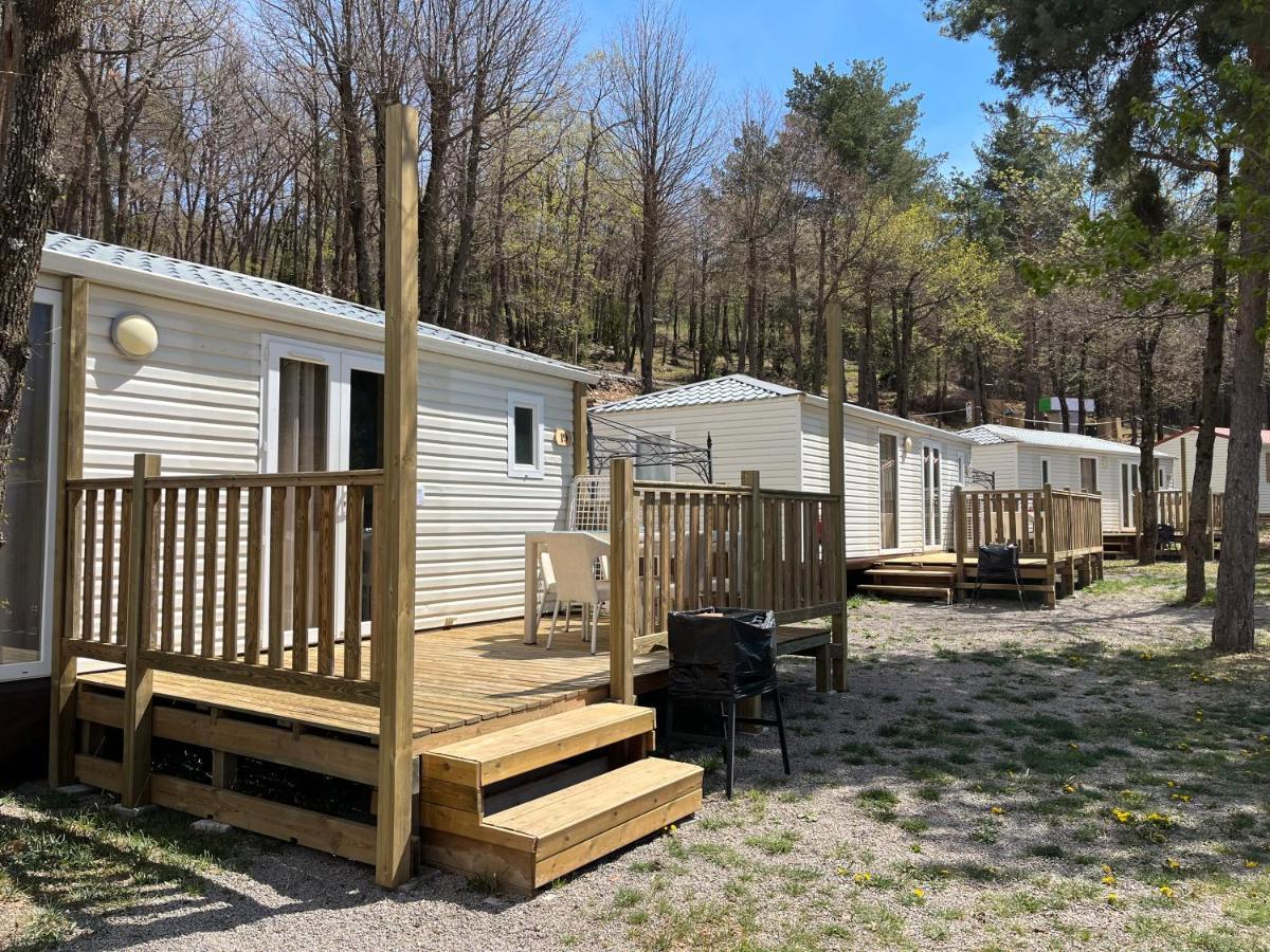 Bungalows Del Camping Pedraforca Saldés Exteriör bild