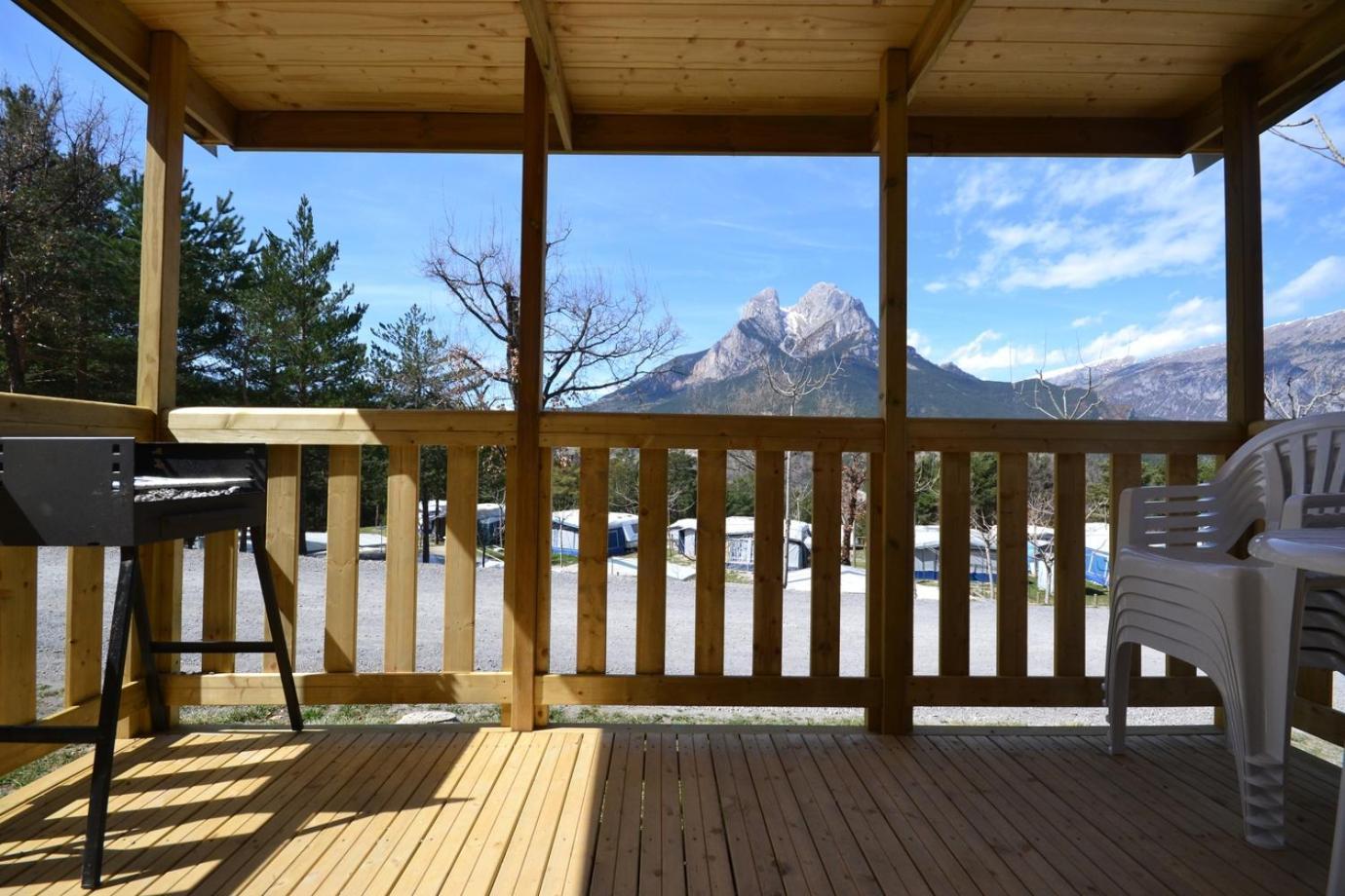 Bungalows Del Camping Pedraforca Saldés Rum bild