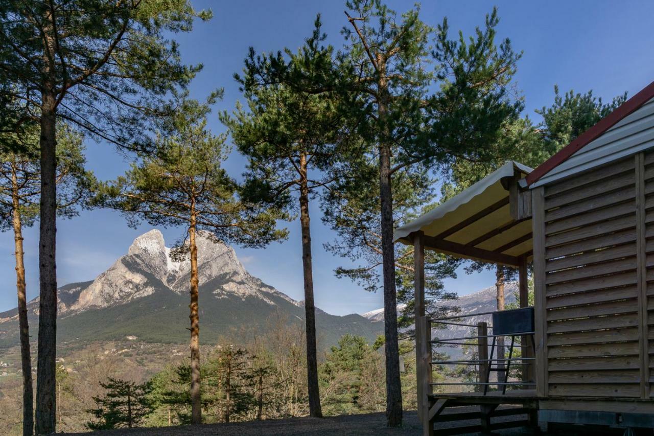 Bungalows Del Camping Pedraforca Saldés Exteriör bild