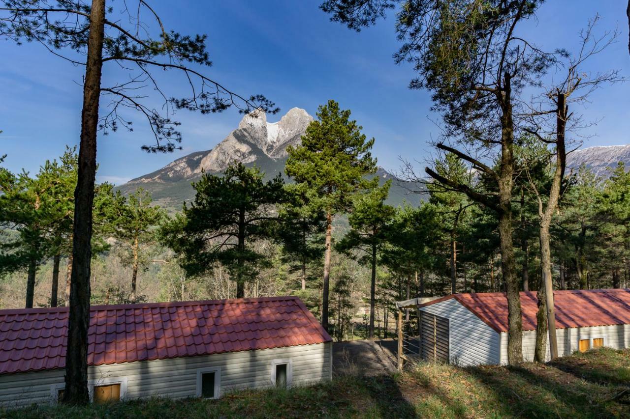 Bungalows Del Camping Pedraforca Saldés Exteriör bild